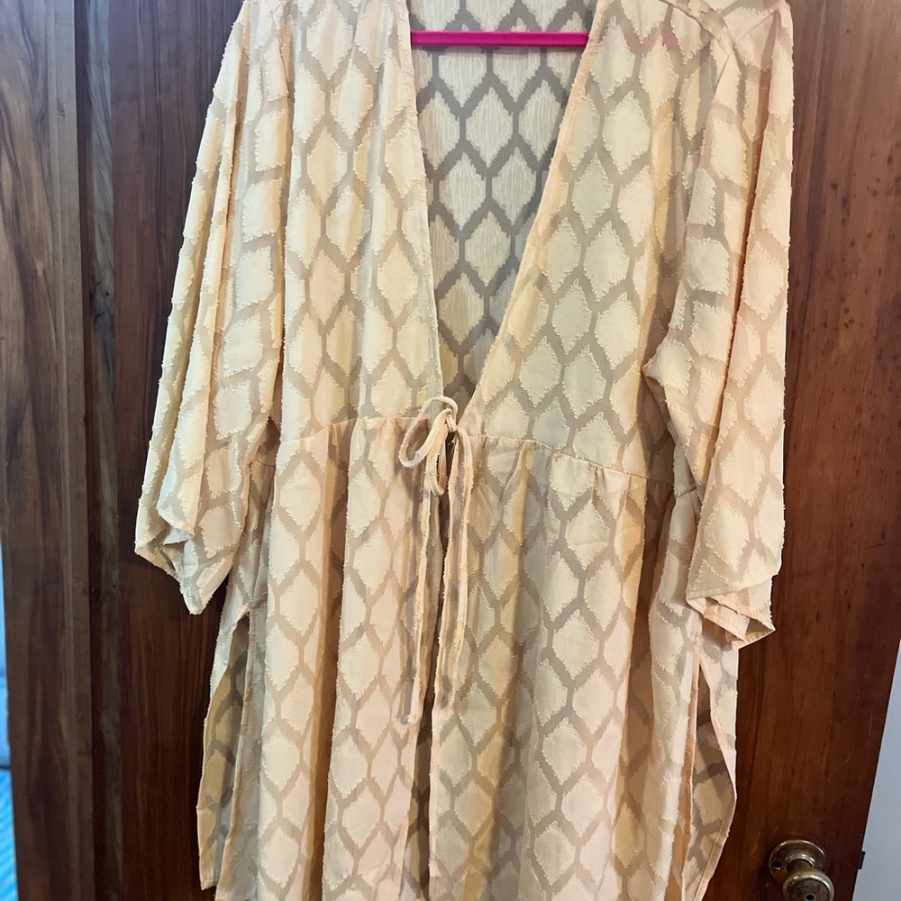 Maurices Beige Geometric Kimono size 2x EUC